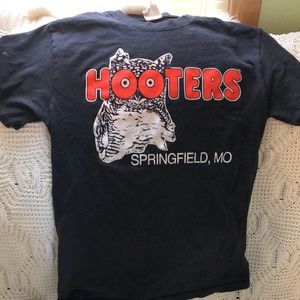 Hooters T vintage